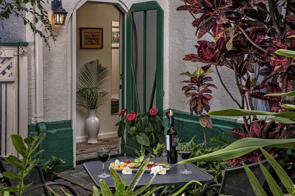 The Historic Wailuku Inn Maui Экстерьер фото